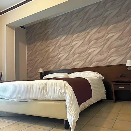 Vittoria 3*